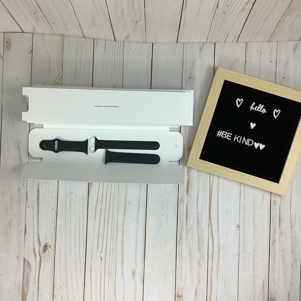 Authentic Apple Watch Blk sport band S&M/L for 38mm watch w/ empty watch box
